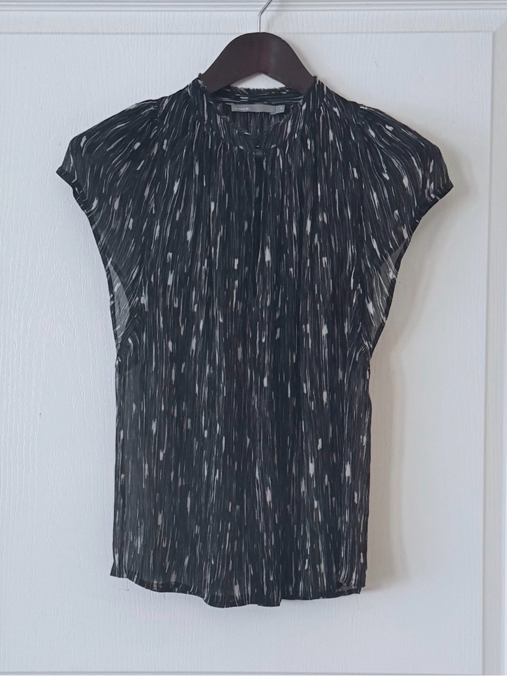 Vince Silk Black and White Pleated
Cap-Sleeve Blouse